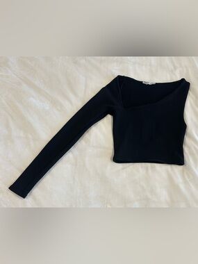 Zara Asymmetric One-Shoulder Black Long-Sleeve Crop Top